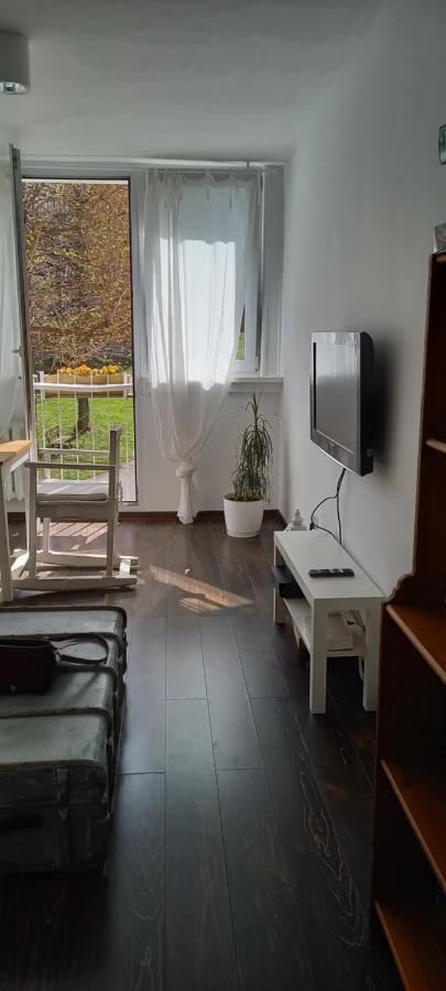 Na Lesnej Apartment โควารี ภายนอก รูปภาพ